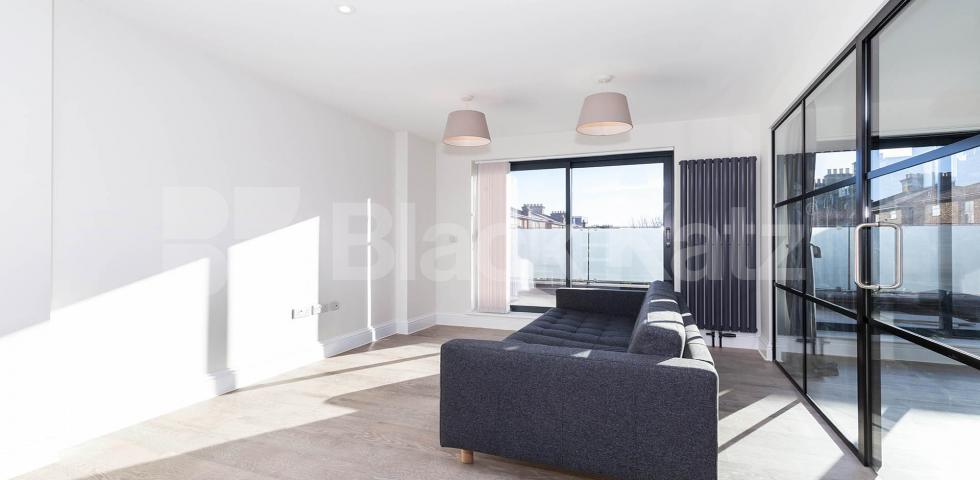 			Studio Apartment, 1 bath, 1 reception Apartment			 Seven Sisters Road, FINSBURY PARK
